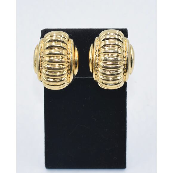 Vintage GIVENCHY Paris Signed Gold-plated Ribbed Oval Domed Clip Earrings - Picture 1 of 8